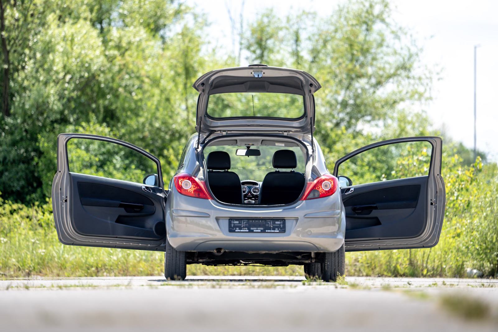 OPEL CORSA 1.4 16V KLIMA, TEMPOMAT, SERVISNA, fotografija 5