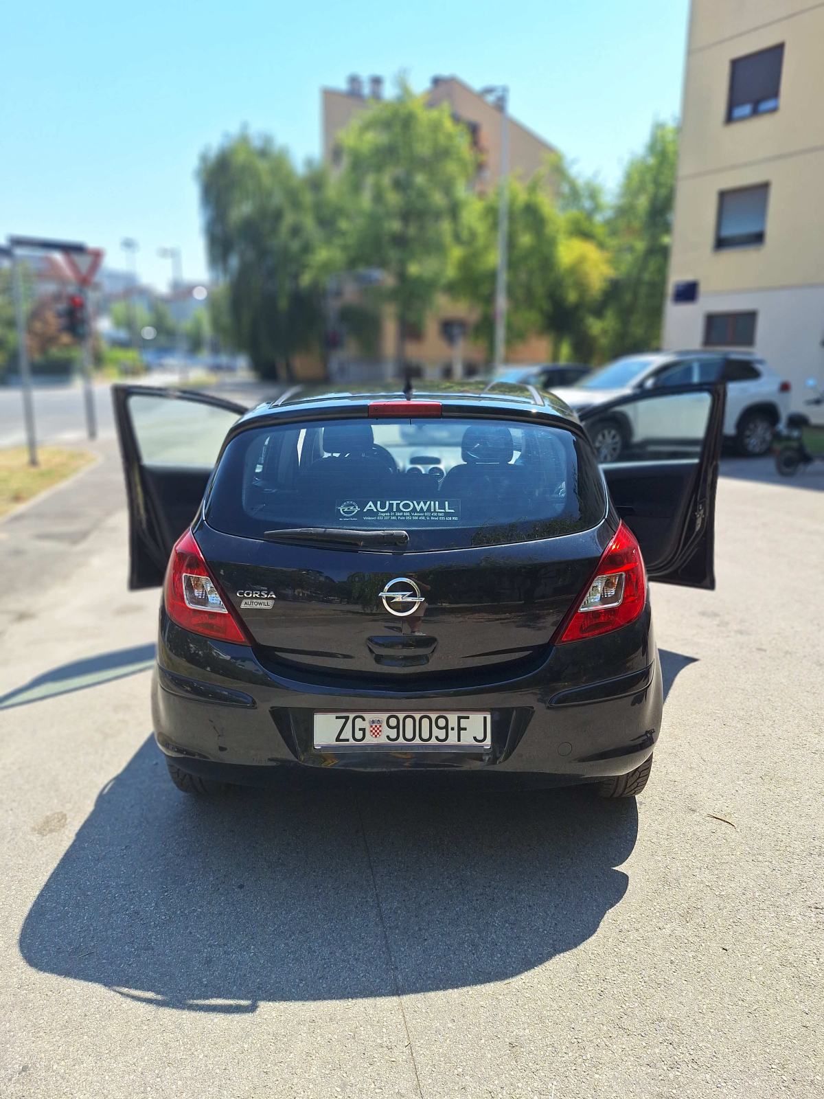 Opel Corsa 1.4 ENJOY, fotografija 8