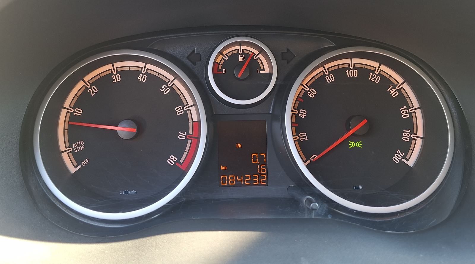Opel Corsa 1.4 ENJOY, fotografija 13