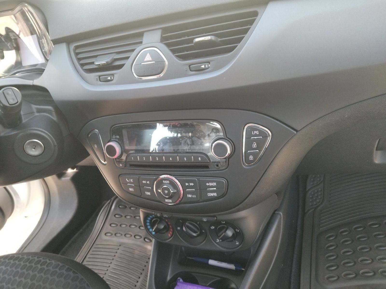 Opel Corsa 1,4 LPG, fotografija 7