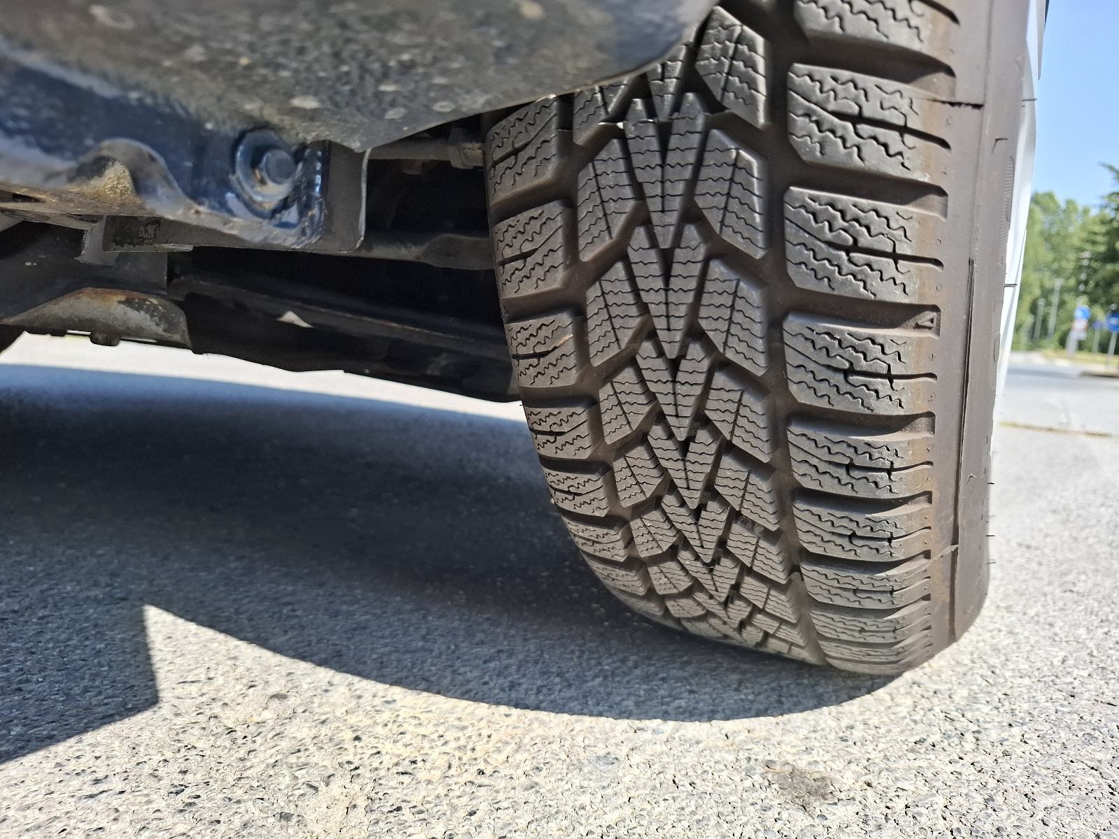 Opel Corsa 1,4. I , 5 vrata , klima Samo 59.000.km, fotografija 14