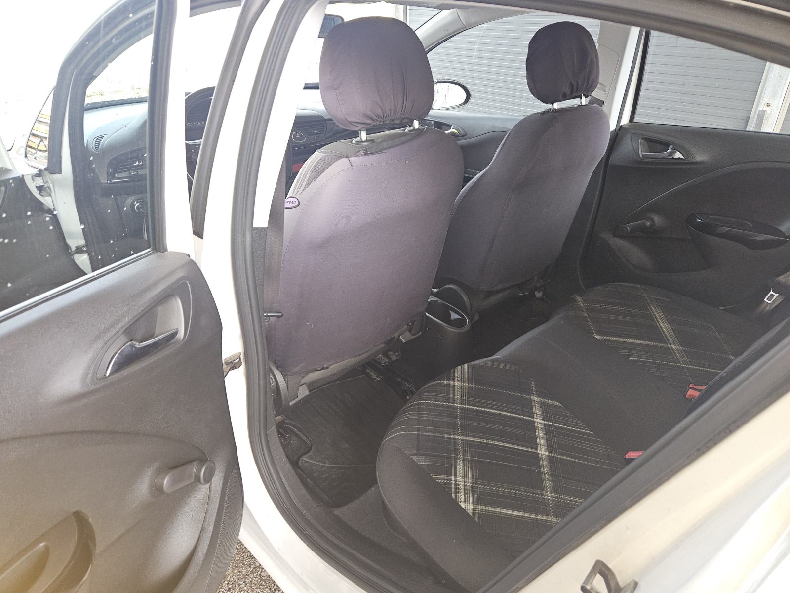 Opel Corsa 1.4, fotografija 8