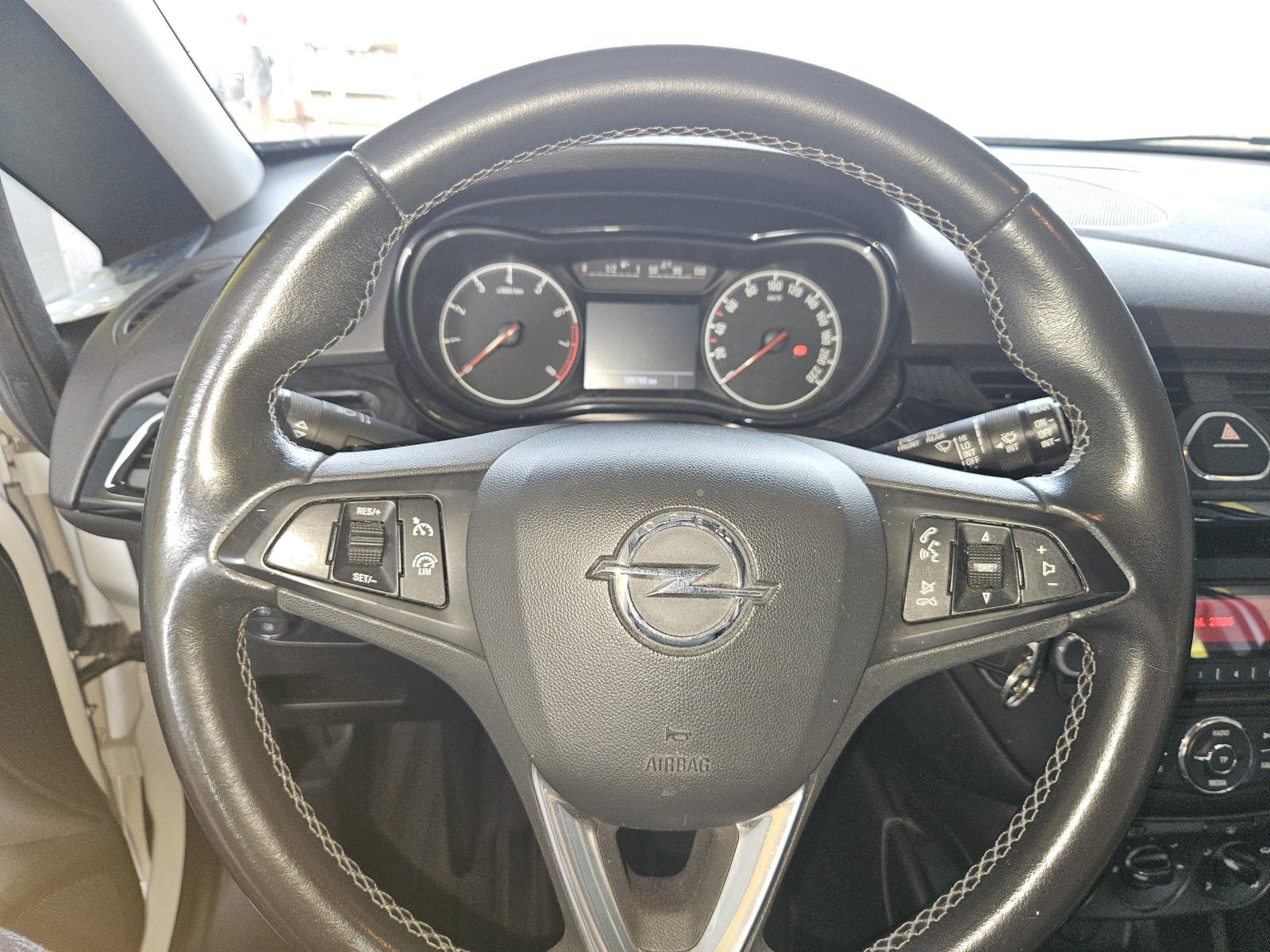 Opel Corsa 1.4, fotografija 5
