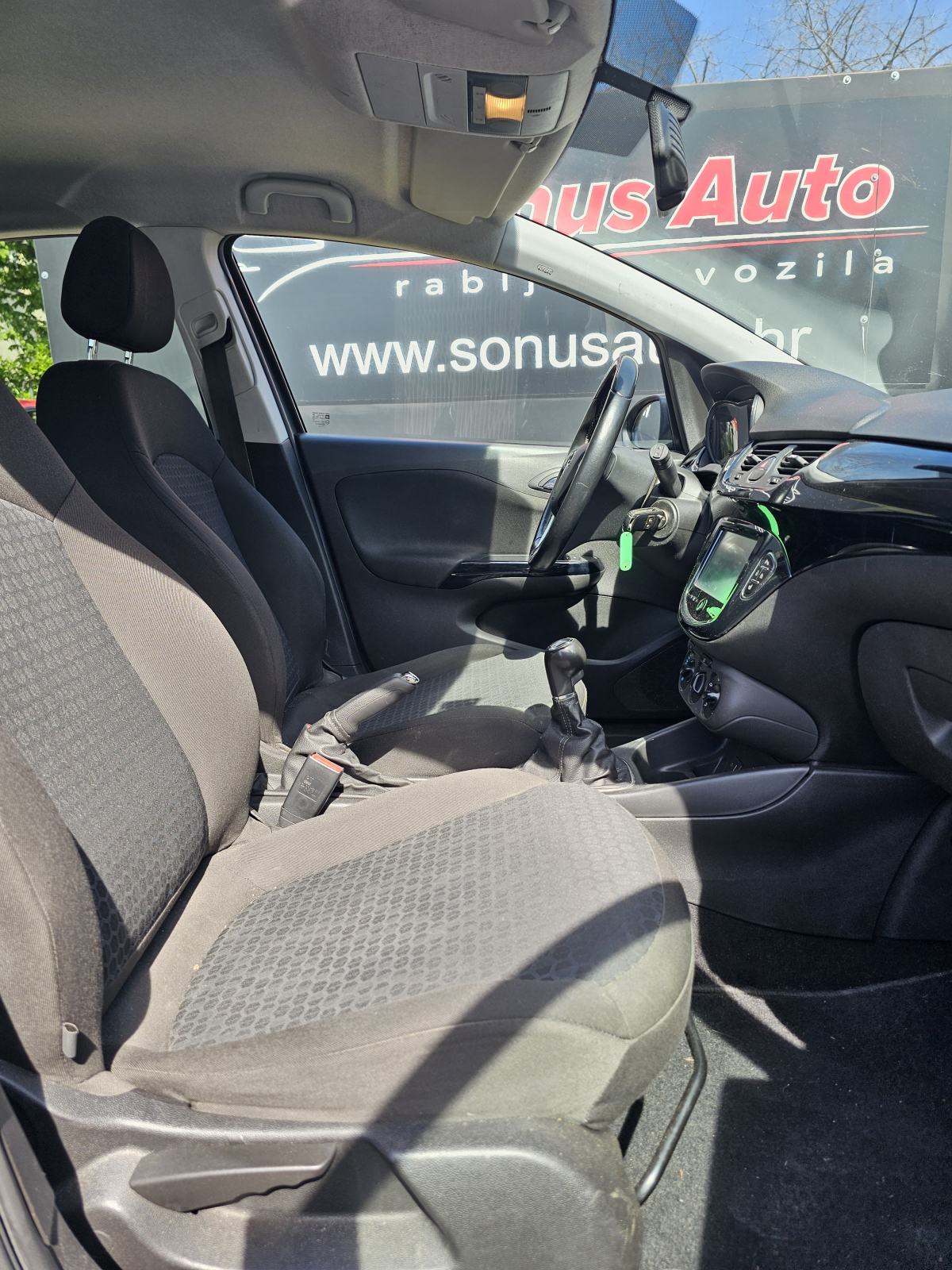 Opel Corsa 1,4 Turbo, fotografija 12