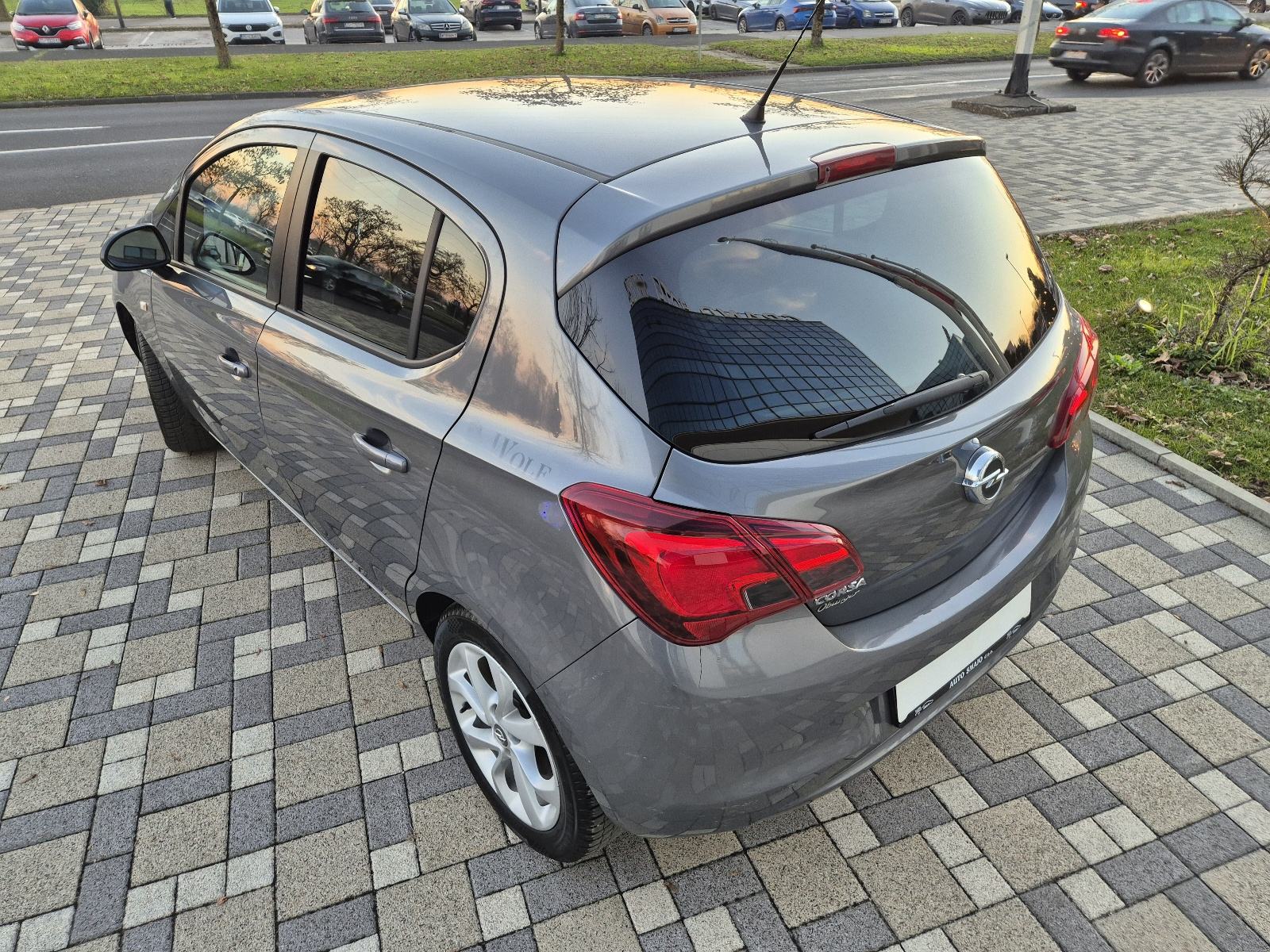 Opel Corsa 1,4 **WOLF**KLIMA**MULTIMEDIJA**ALU**PDC**REG 1 GOD**, fotografija 5