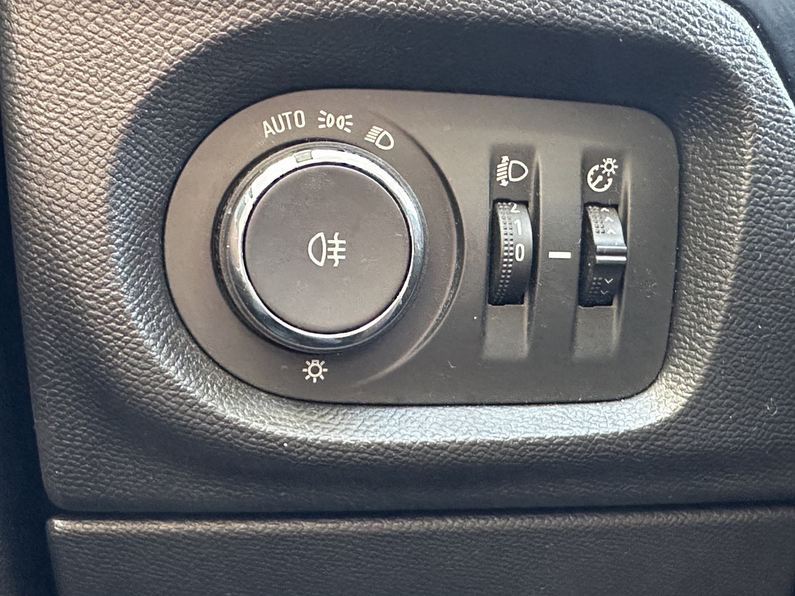 Opel Corsa 1,5 D HR auto, od 1. vl. u sustavu PDV-a - NEMA PRIJENOSA!!, fotografija 10