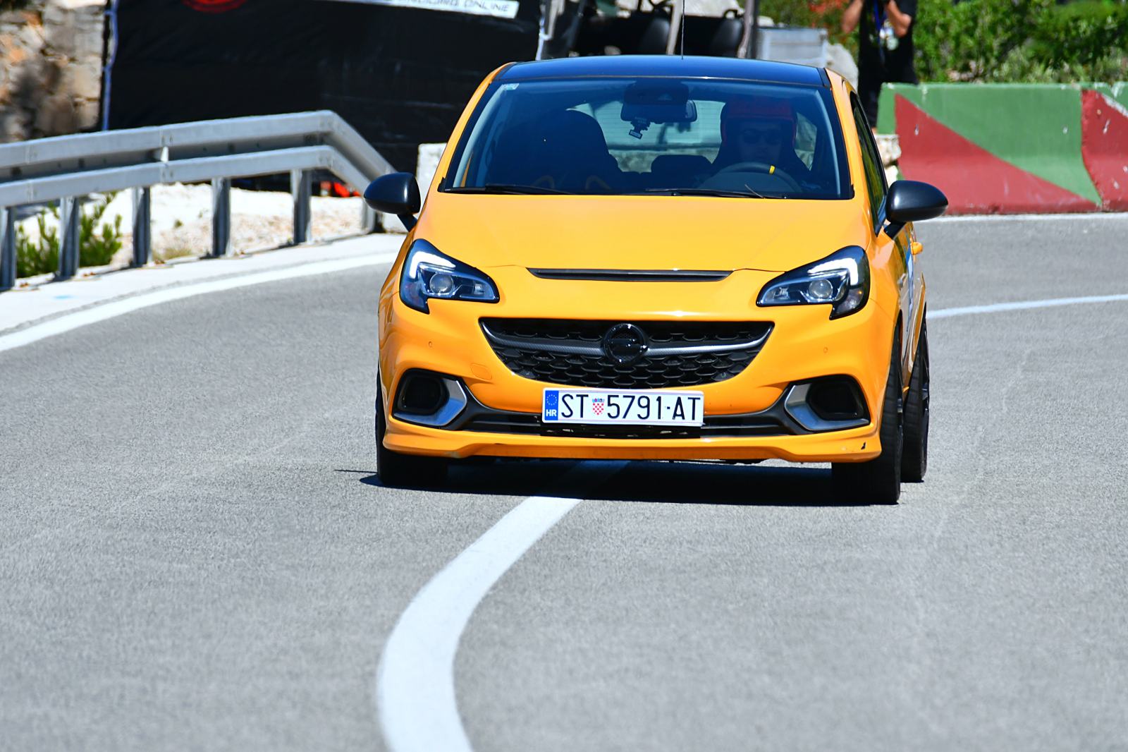Opel Corsa E 1.6 Turbo OPC, fotografija 1