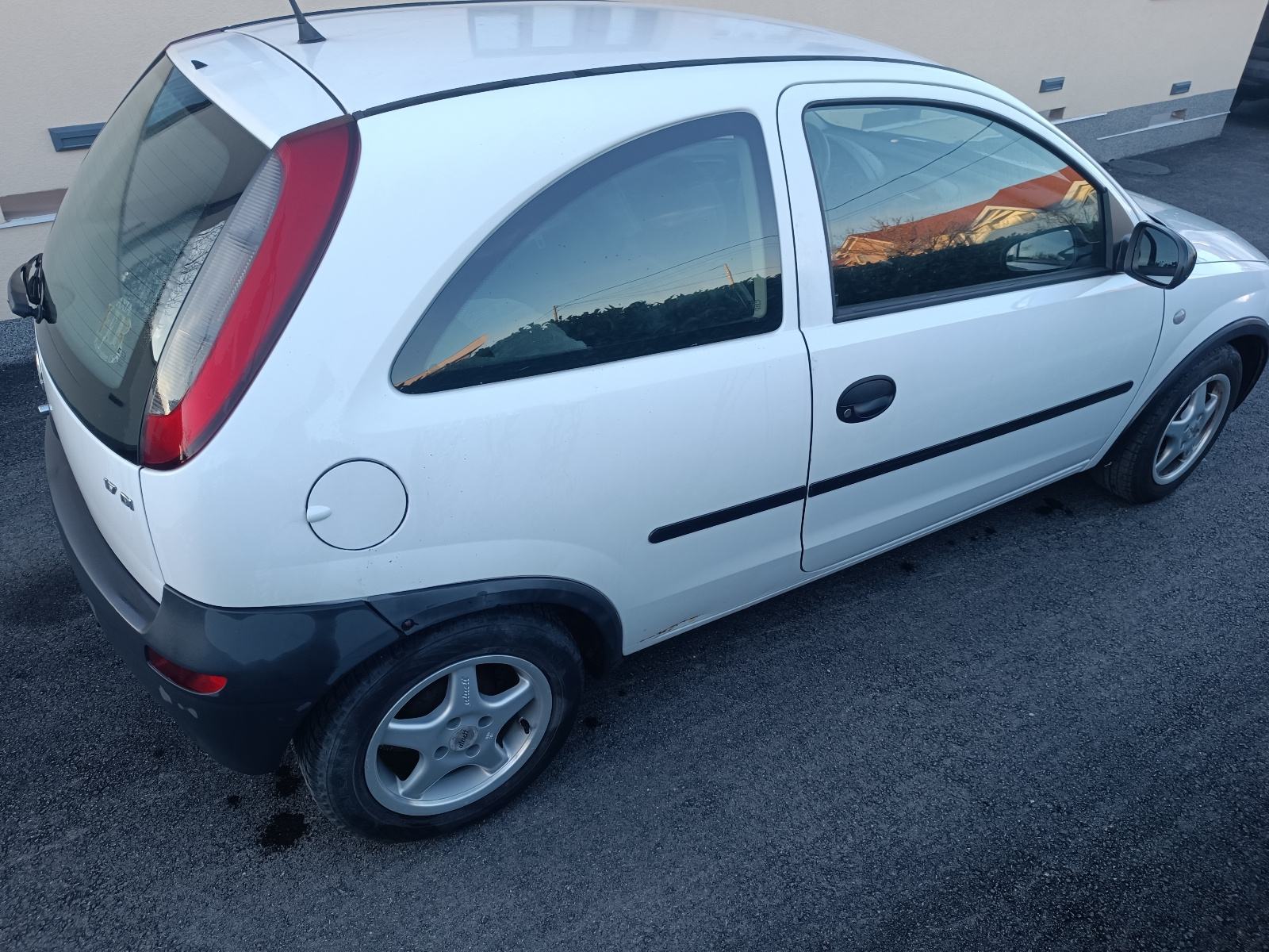 Opel Corsa 1,7 CDTI, reg. godinu dana, fotografija 3