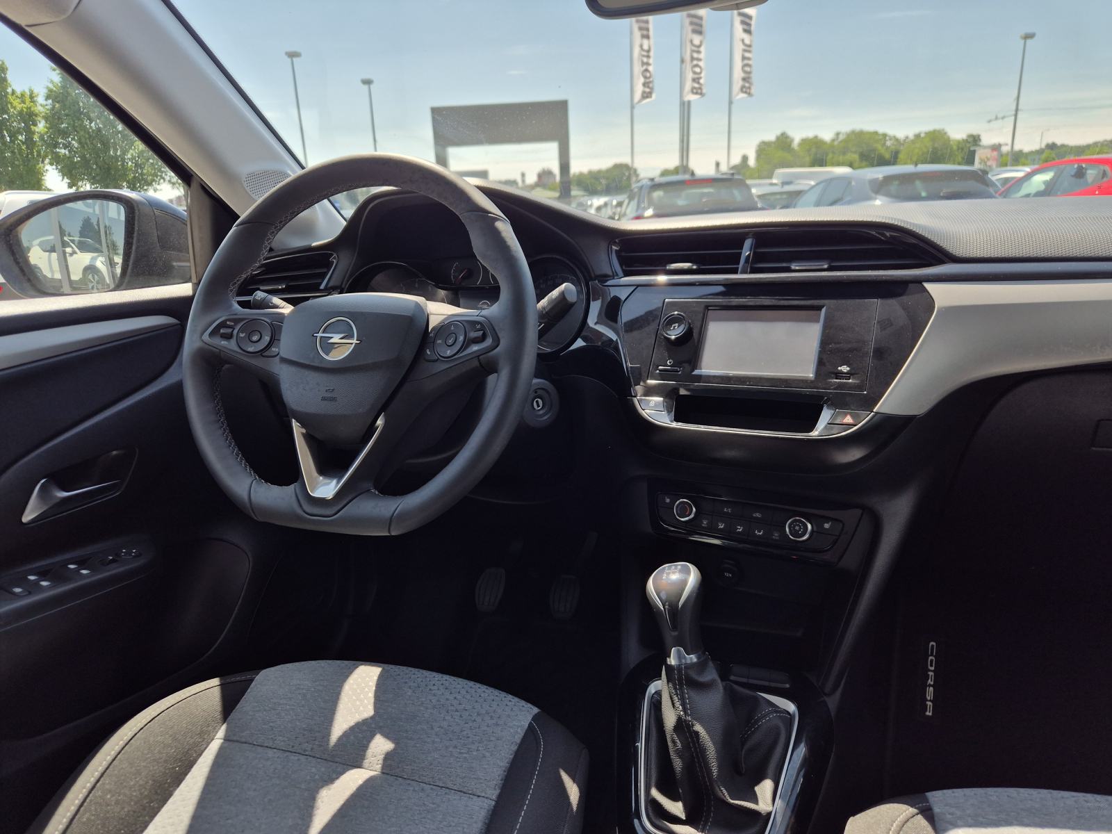 Opel Corsa Edition 1,2 55kw, fotografija 14