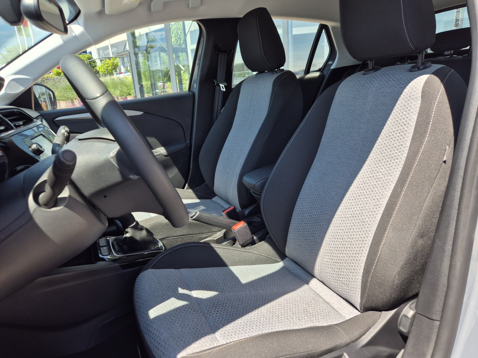 Opel Corsa Edition 1,2 55kw, fotografija 10