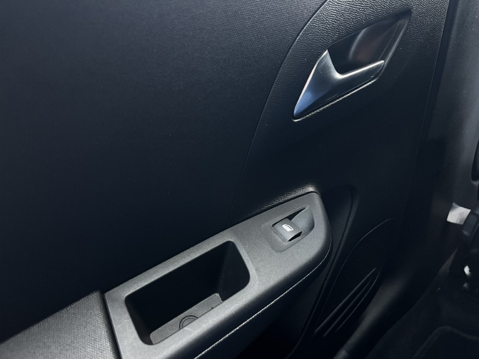 OPEL CORSA EDITION 1,2 MT5 *VOZILO U TVORNIČKOM JAMSTVU*, fotografija 16