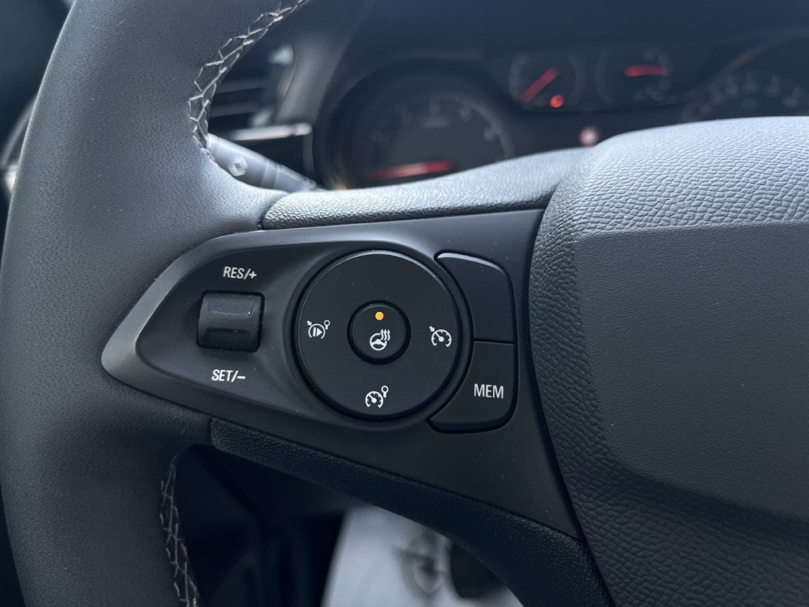 OPEL CORSA EDITION 1,2 MT5 *VOZILO U TVORNIČKOM JAMSTVU*, fotografija 19