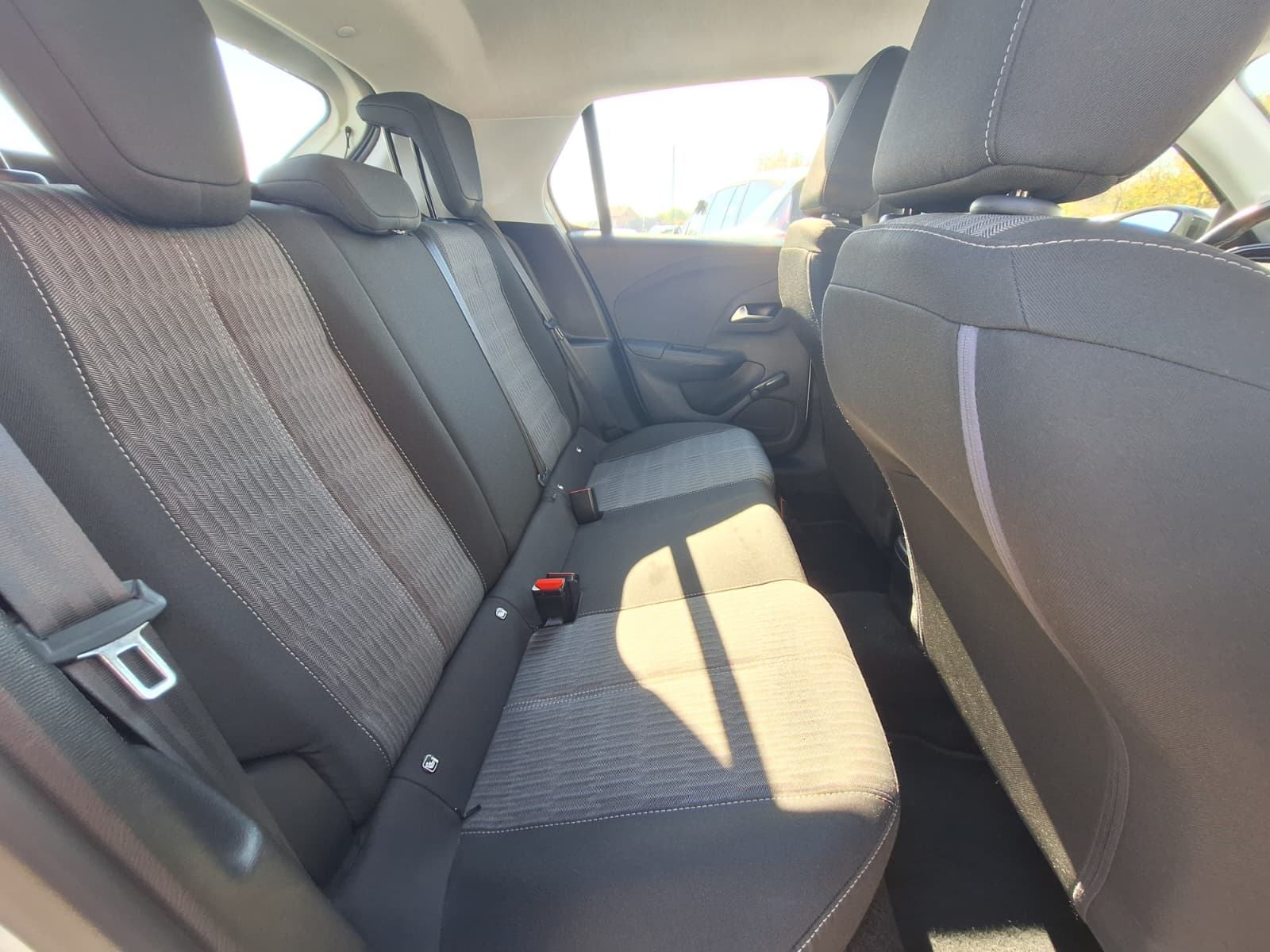 Opel Corsa Edition 1,5 D, fotografija 13