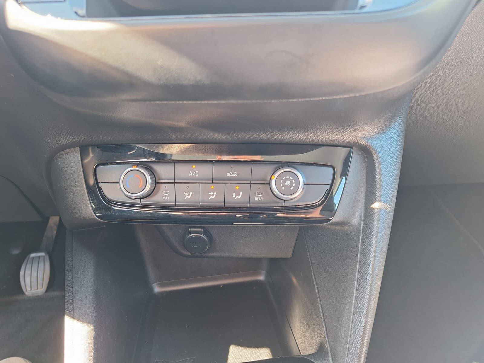 Opel Corsa Edition 1,5 D, fotografija 18