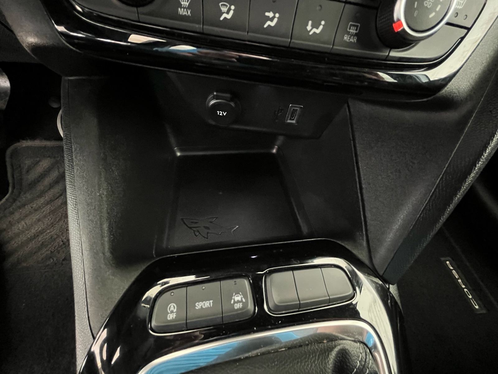 Opel Corsa GS 1,2 MT6 -JAMSTVO- Park. kamera, Zimski paket, Sport mode, fotografija 20