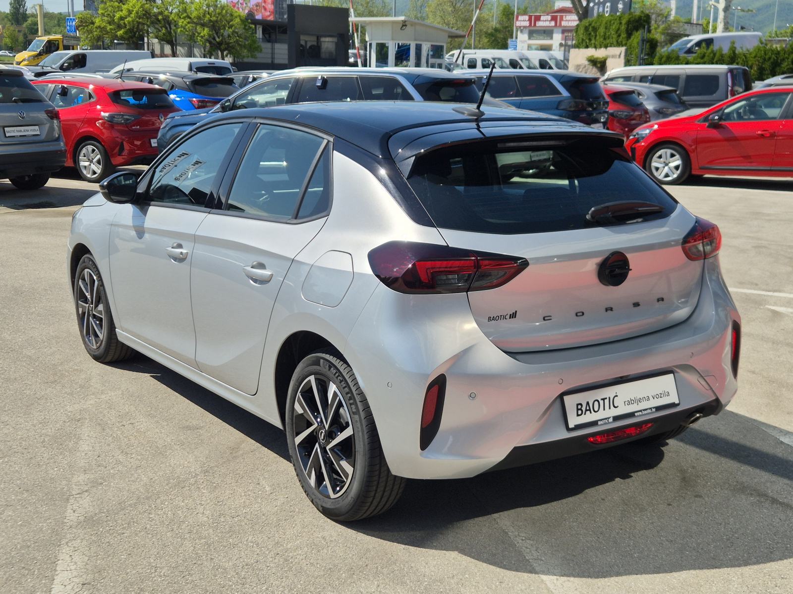 Opel Corsa GS-Line 1,2 74kW, fotografija 8