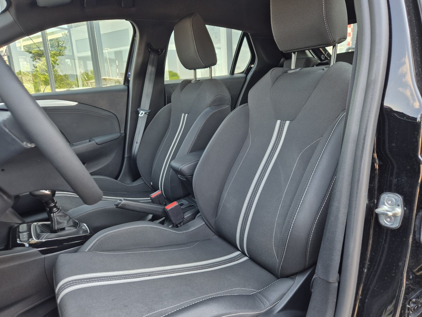 Opel Corsa GS-Line 1,2 74kW, fotografija 9