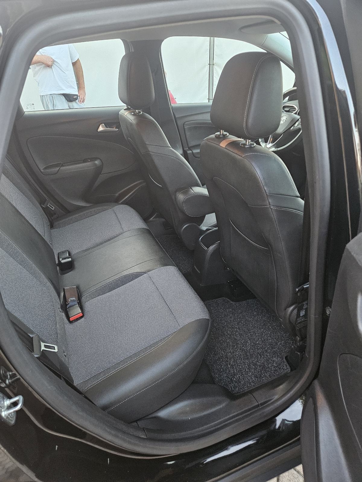 Opel Crossland 1,2 DESIGN, fotografija 14