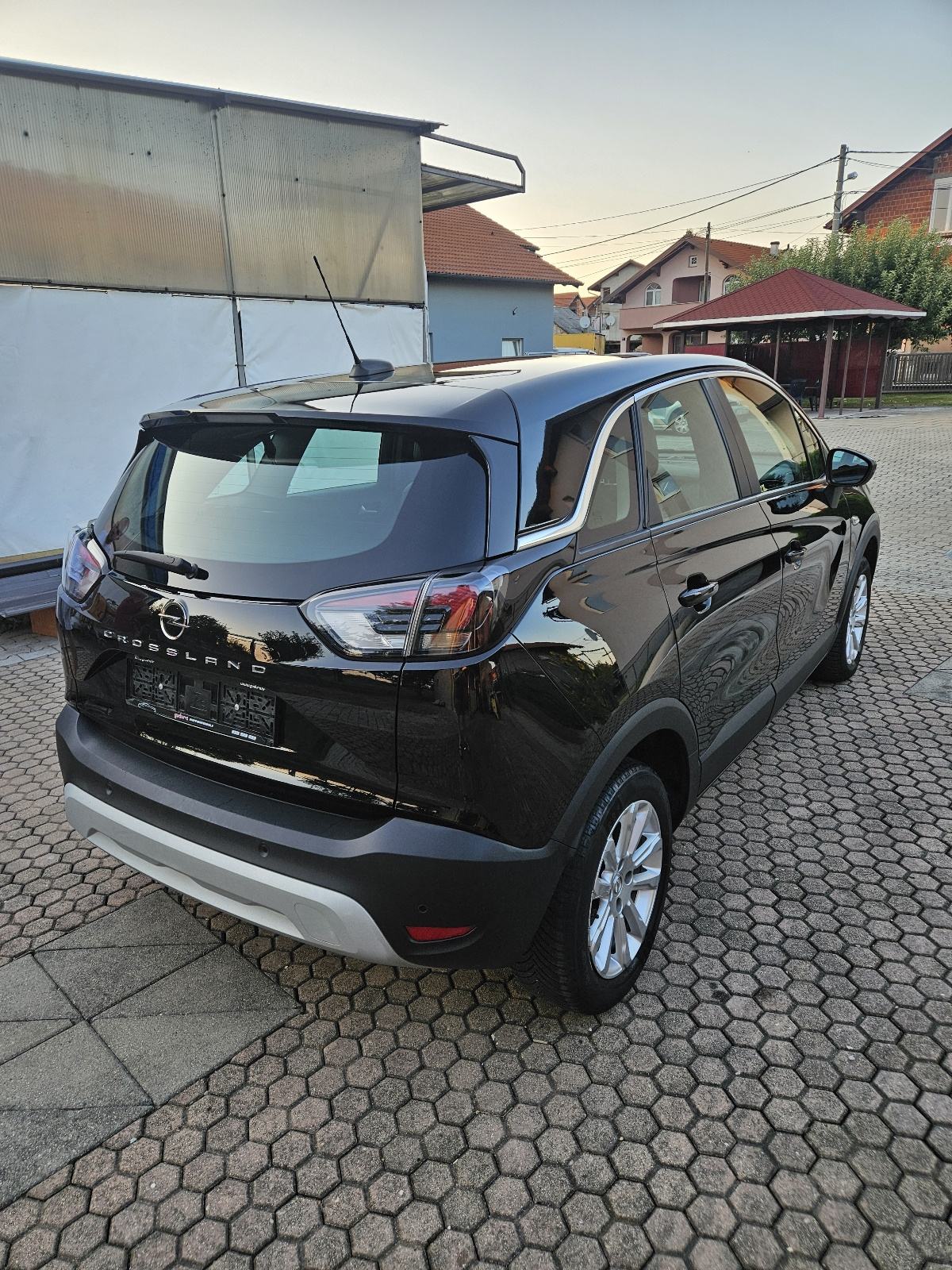 Opel Crossland 1,2 DESIGN, fotografija 2