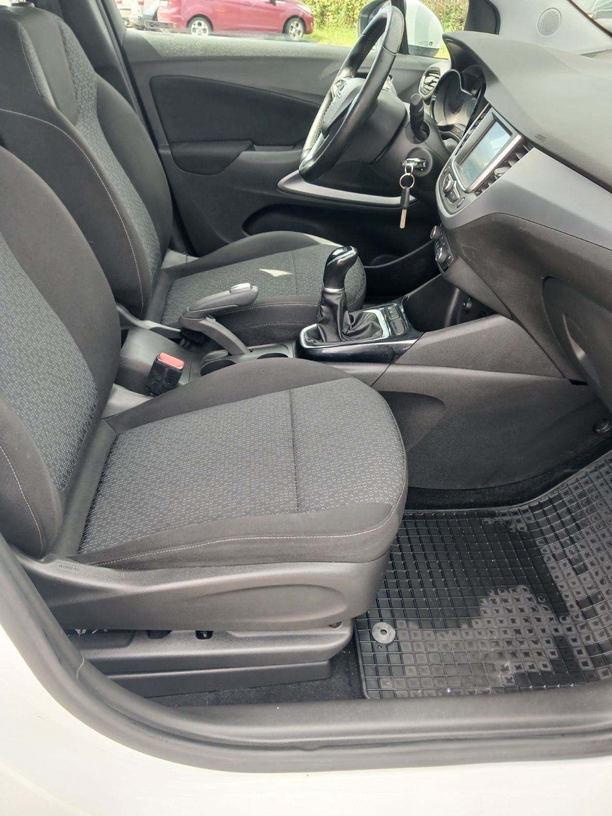 Opel Crossland 1.2 T, fotografija 11