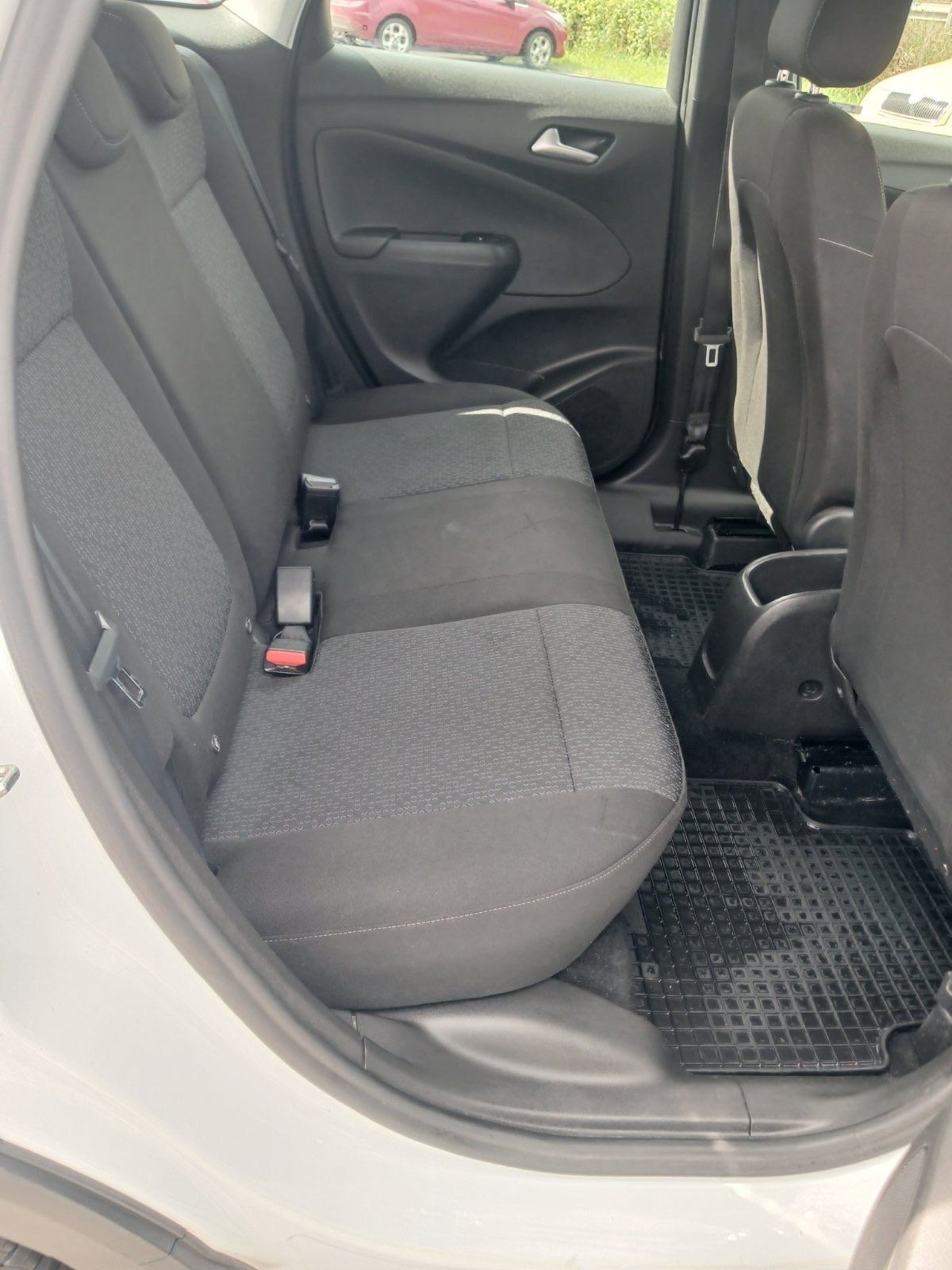 Opel Crossland 1.2 T, fotografija 12