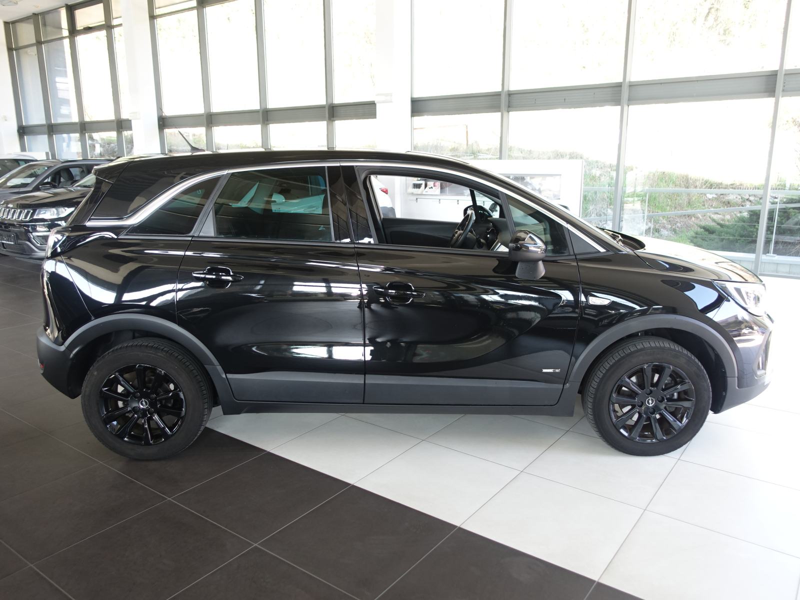 Opel Crossland 1,2 Turbo 130 automatik / HR auto / JAMSTVO + REG.06/27, fotografija 2