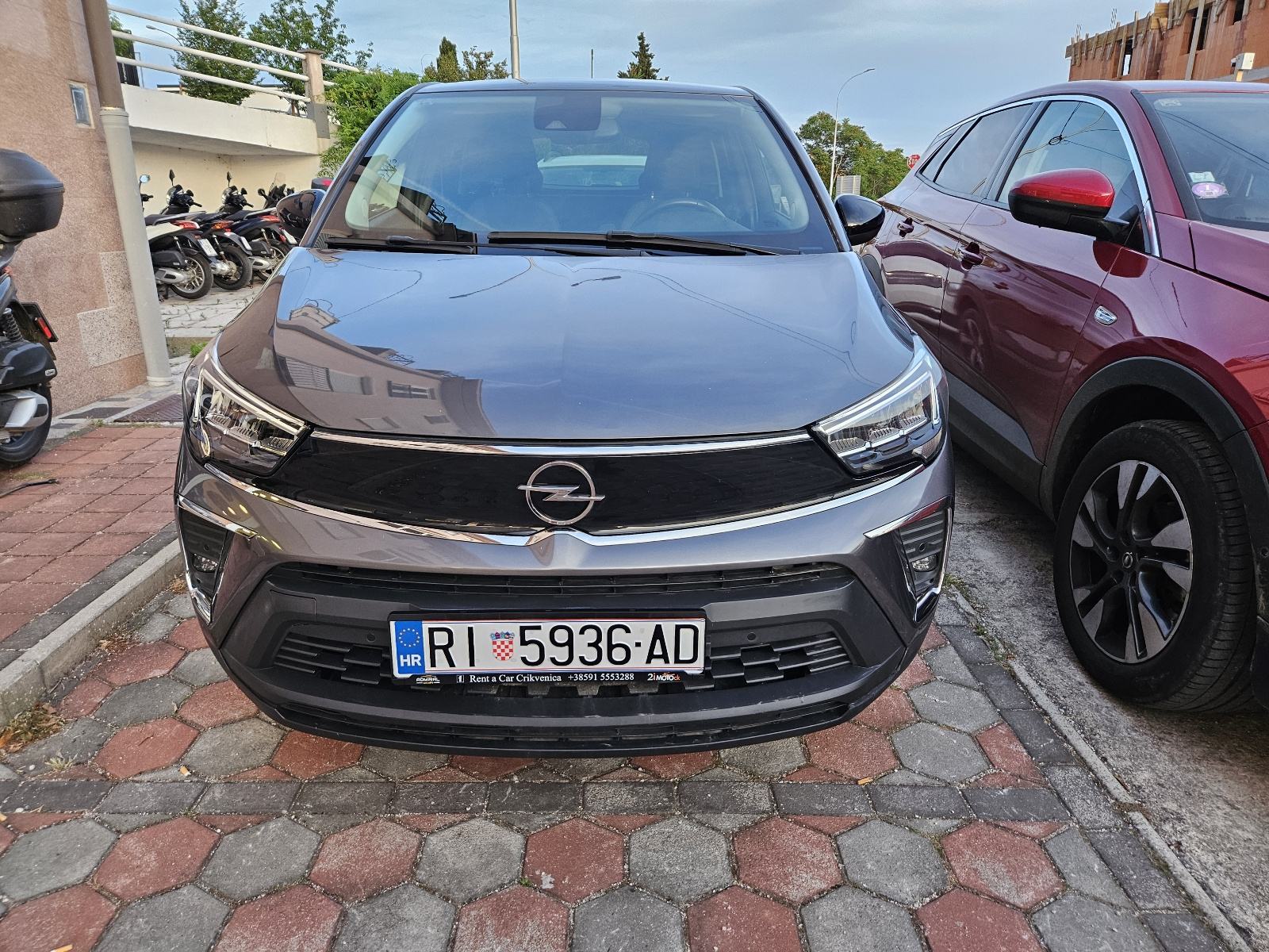 Opel Crossland 1,2 Turbo automatik, fotografija 2