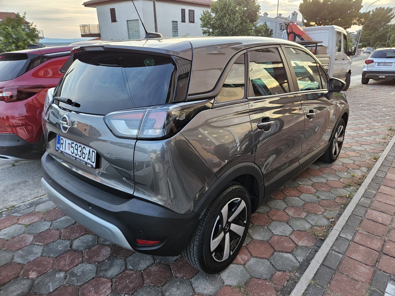 Opel Crossland 1,2 Turbo automatik, fotografija 5