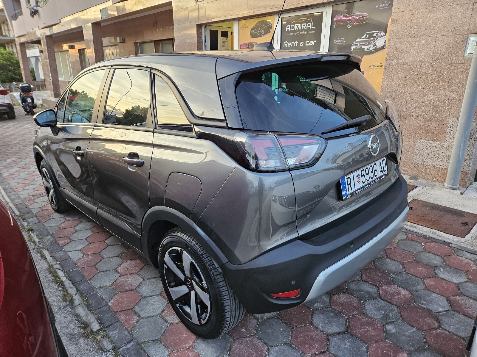 Opel Crossland 1,2 Turbo automatik, fotografija 4