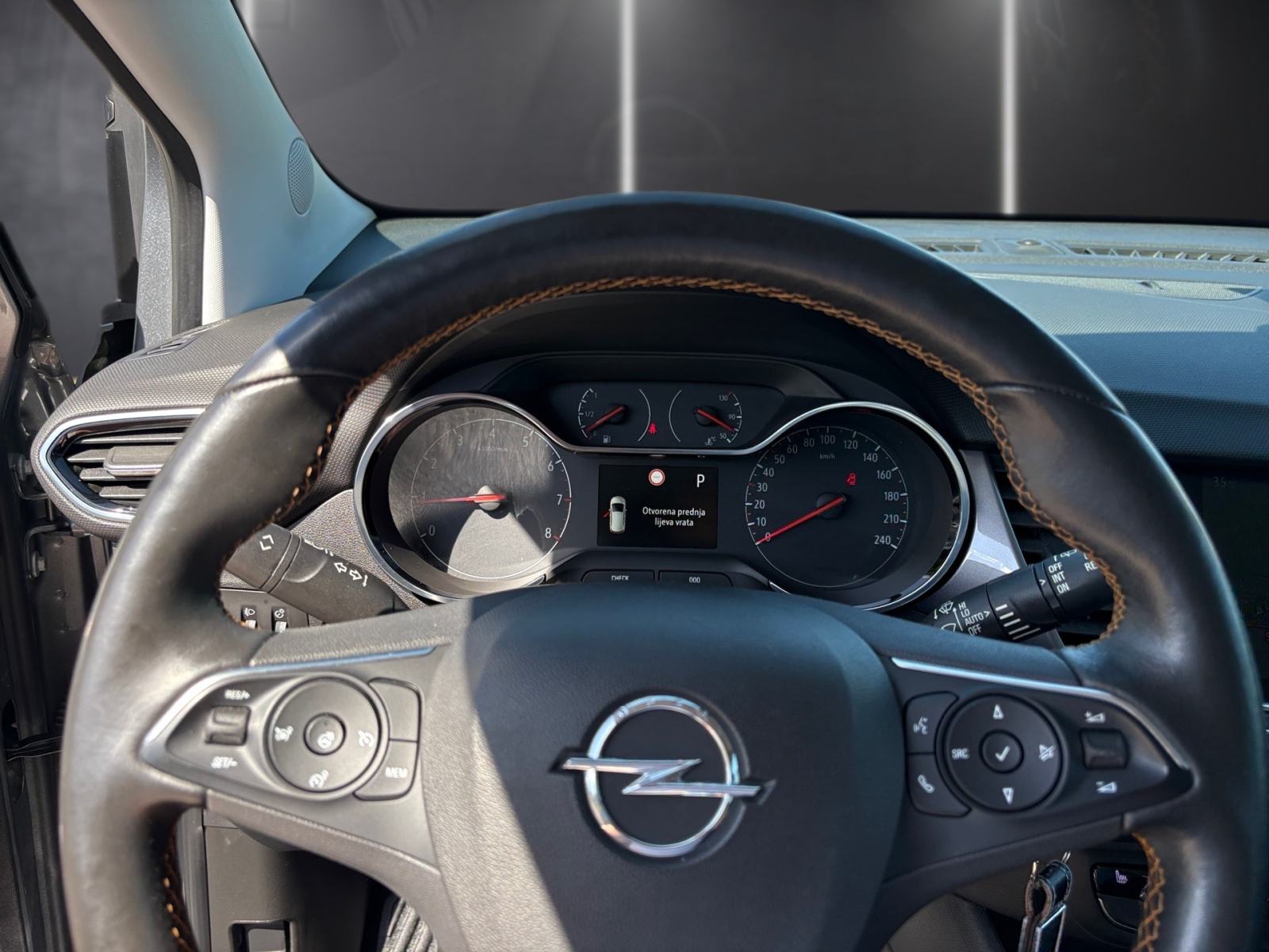 Opel Crossland 1,2 TURBO AVTOMATIK ODLIČAN, fotografija 2