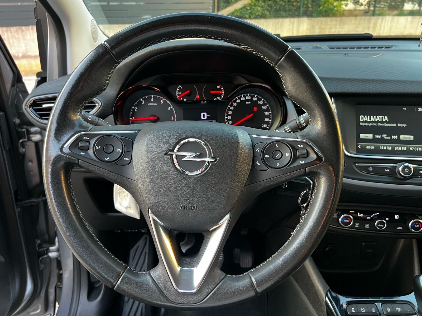 Opel Crossland 1,2 Turbo Business, 81 kw, 1. vlasnik, HR, fotografija 15