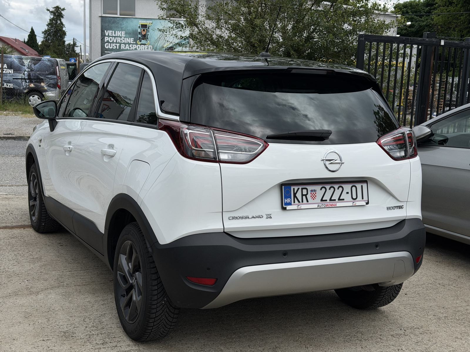 Opel Crossland 1,2 Turbo -POTVRDA KM-VELIKI+MALI SERVIS-REG.11/26, fotografija 9