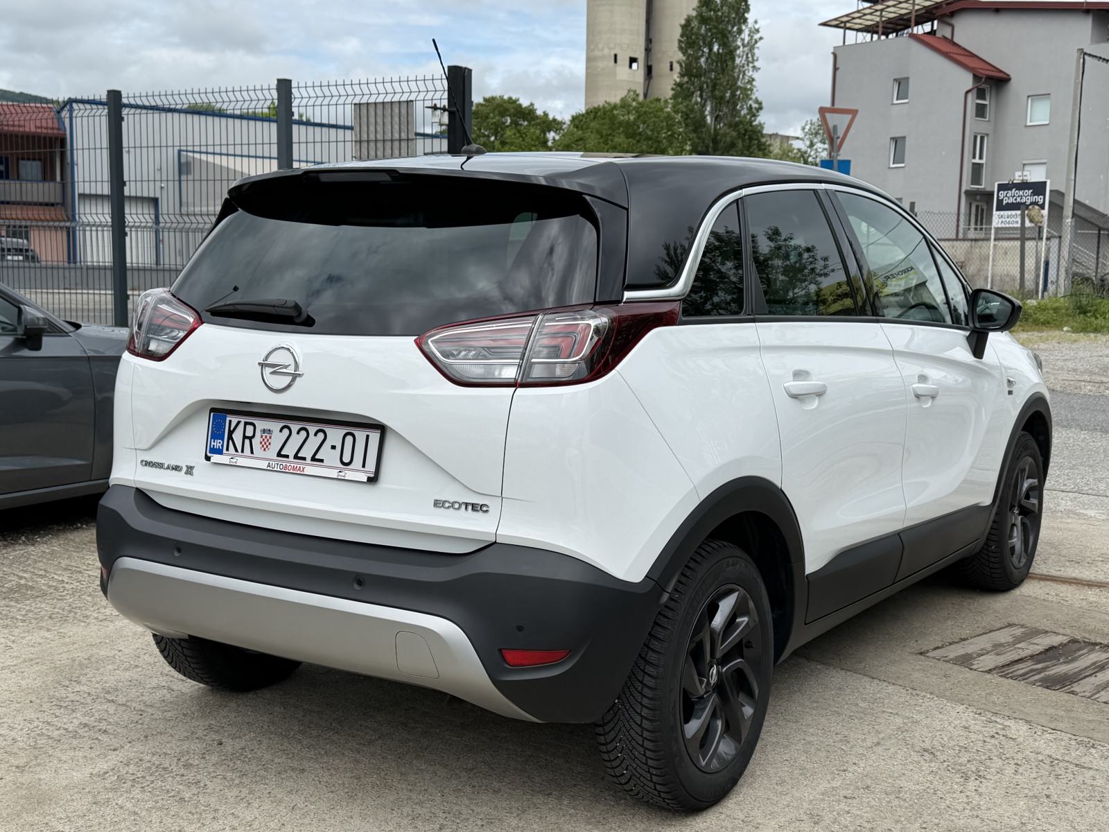 Opel Crossland 1,2 Turbo -POTVRDA KM-VELIKI+MALI SERVIS-REG.11/26, fotografija 6