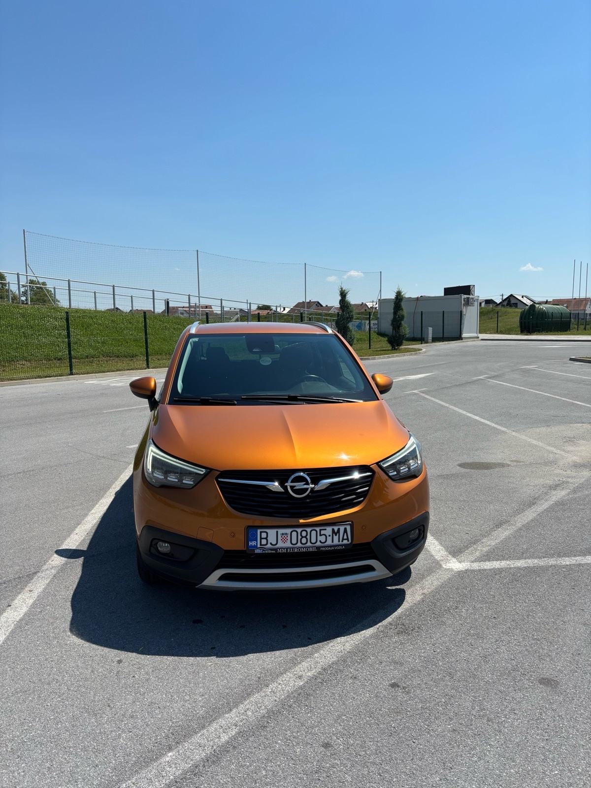 Opel Crossland 1,2 Turbo, fotografija 2