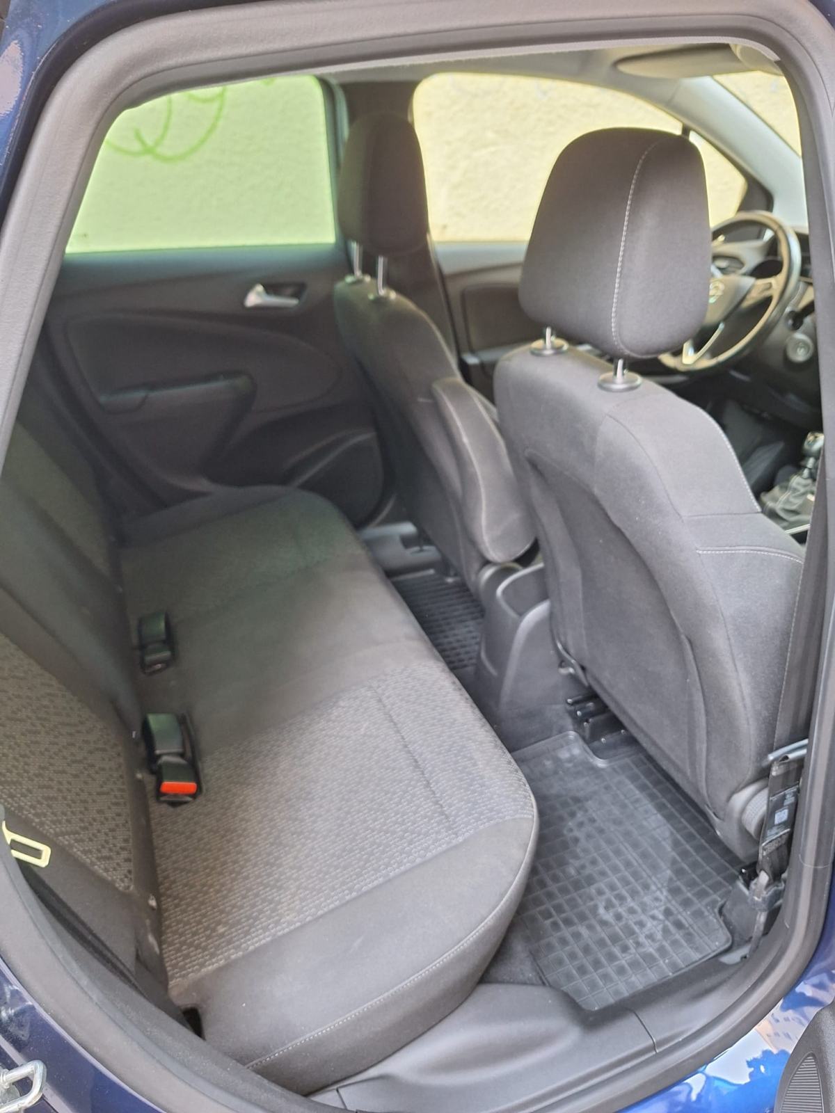 Opel Crossland 1,2 Turbo, fotografija 2