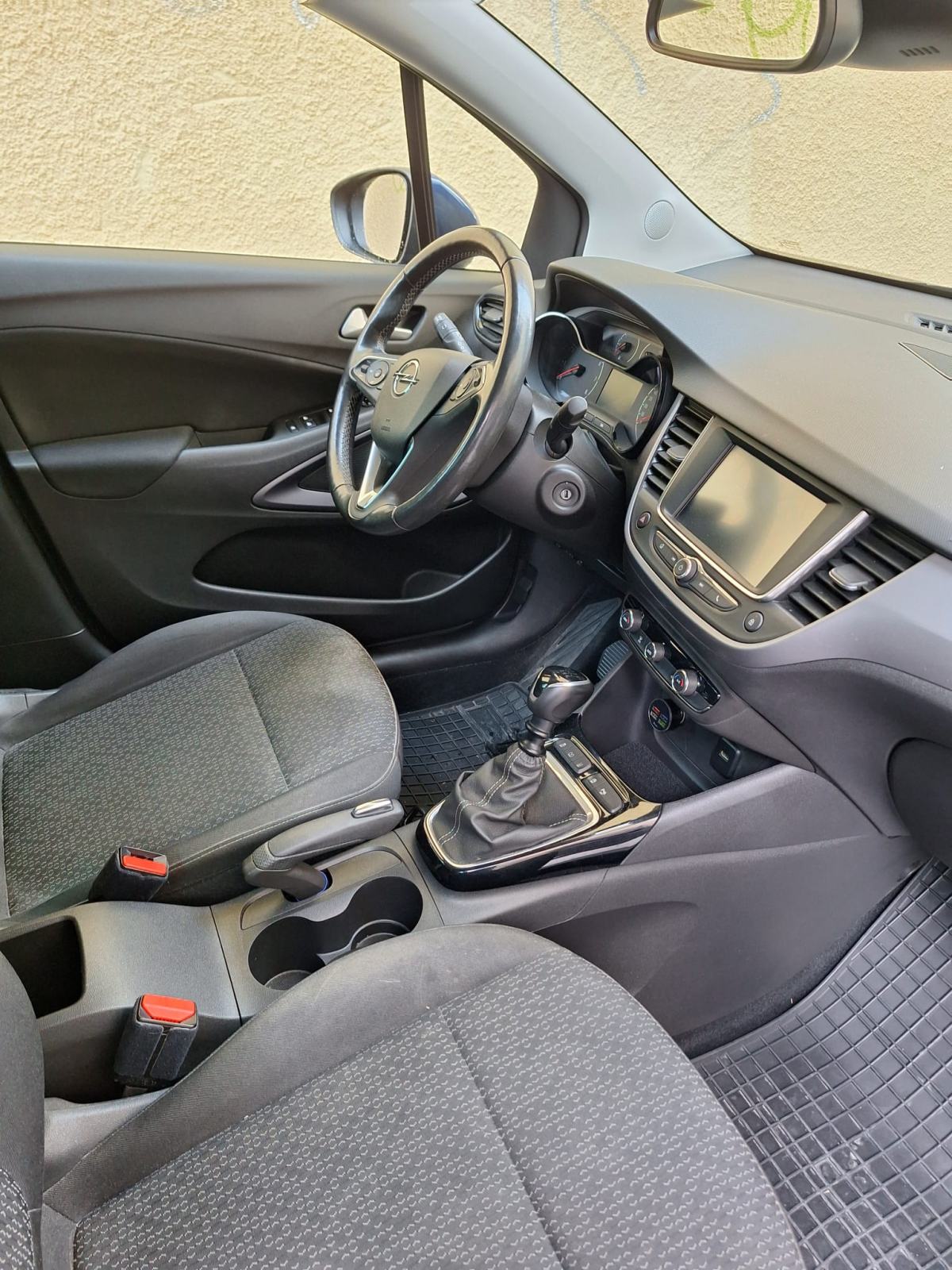 Opel Crossland 1,2 Turbo, fotografija 4