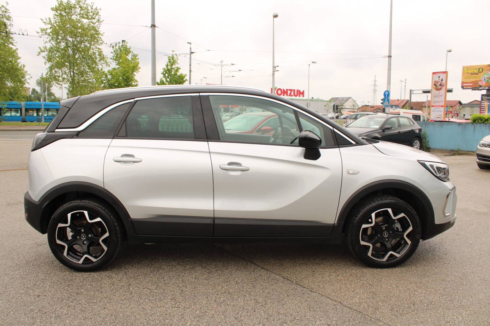 Opel Crossland 1.2 Turbo Ultimate *LED, NAVIGACIJA, KAMERA*, fotografija 4