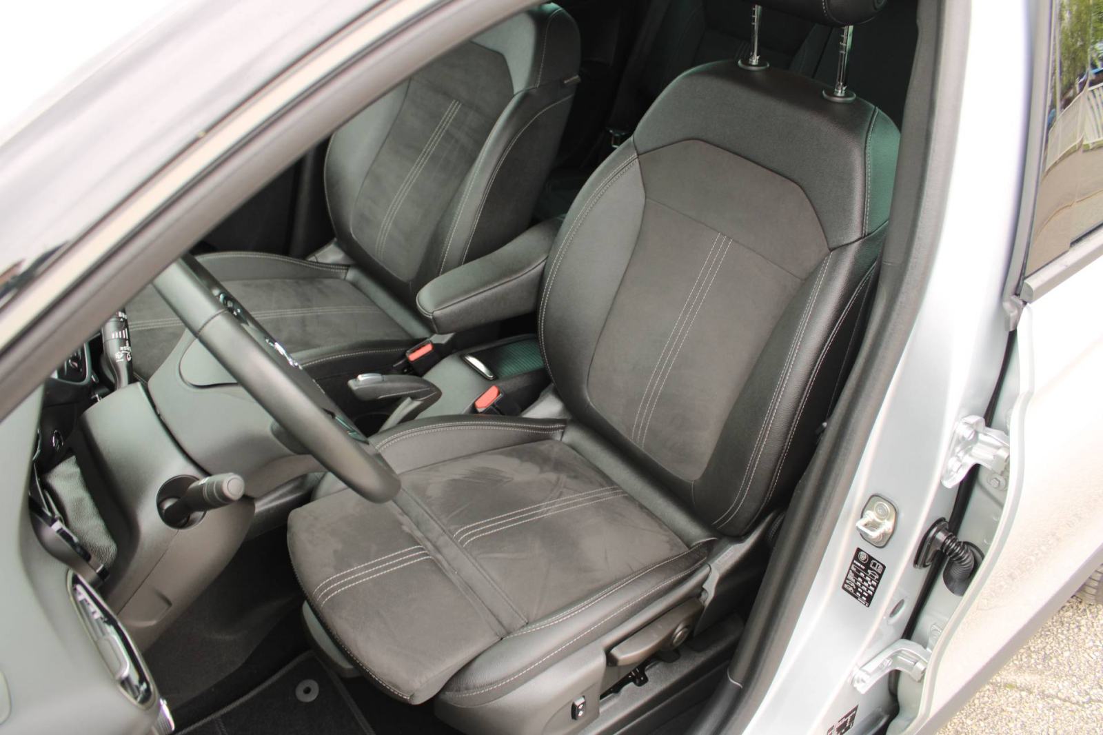 Opel Crossland 1.2 Turbo Ultimate *LED, NAVIGACIJA, KAMERA*, fotografija 10