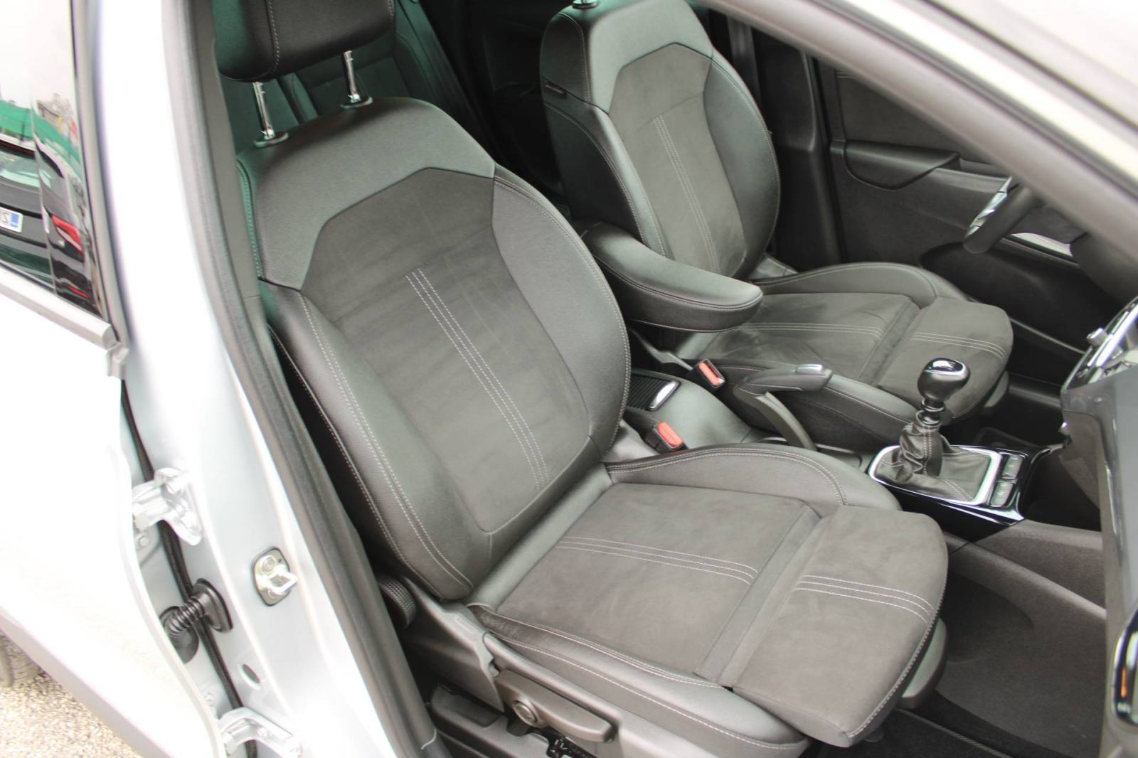 Opel Crossland 1.2 Turbo Ultimate *LED, NAVIGACIJA, KAMERA*, fotografija 12
