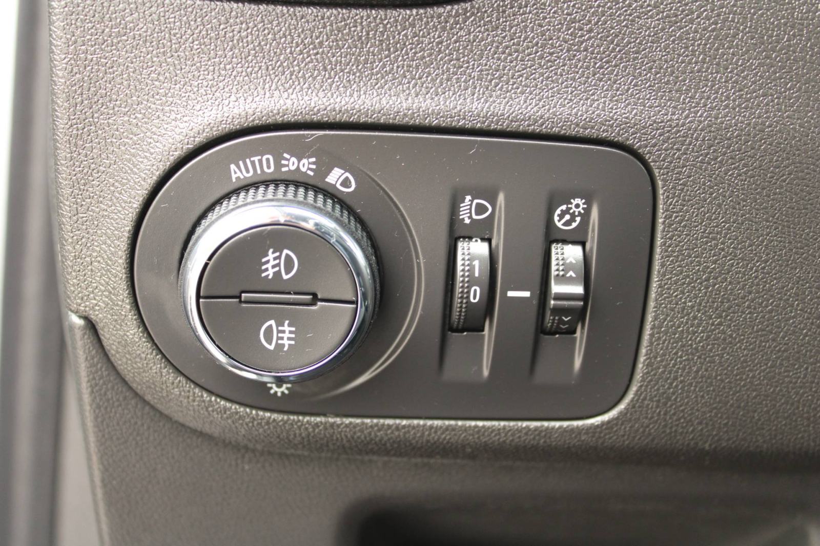 Opel Crossland 1.2 Turbo Ultimate *LED, NAVIGACIJA, KAMERA*, fotografija 15