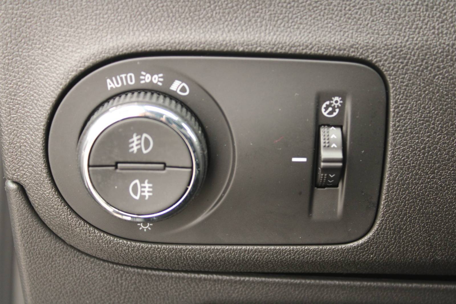 Opel Crossland 1.2 Turbo Ultimate *LED,NAVIGACIJA,KAMERA*, fotografija 14