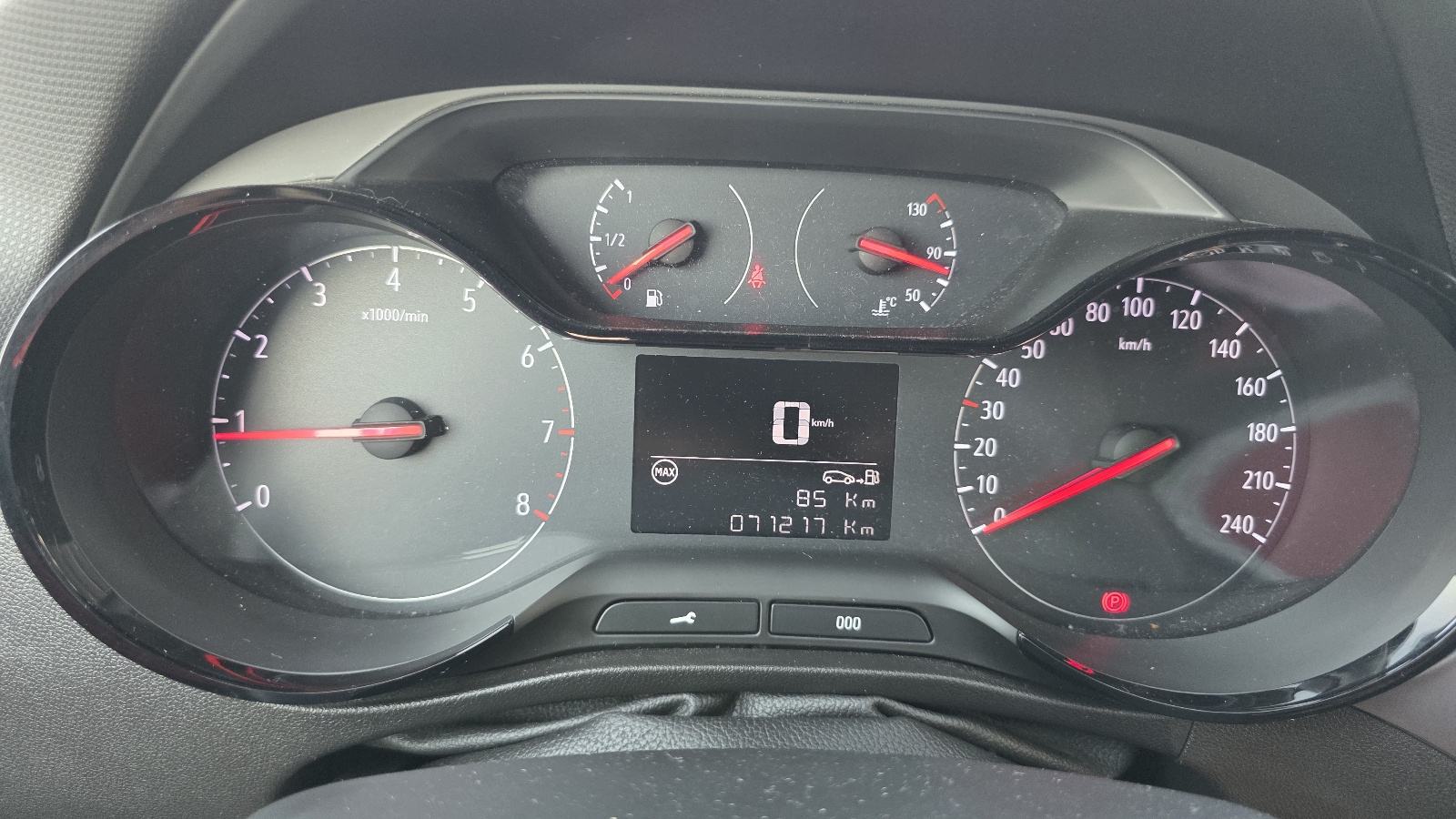 Opel Crossland X Enjoy 1.5D 2022 god., fotografija 17