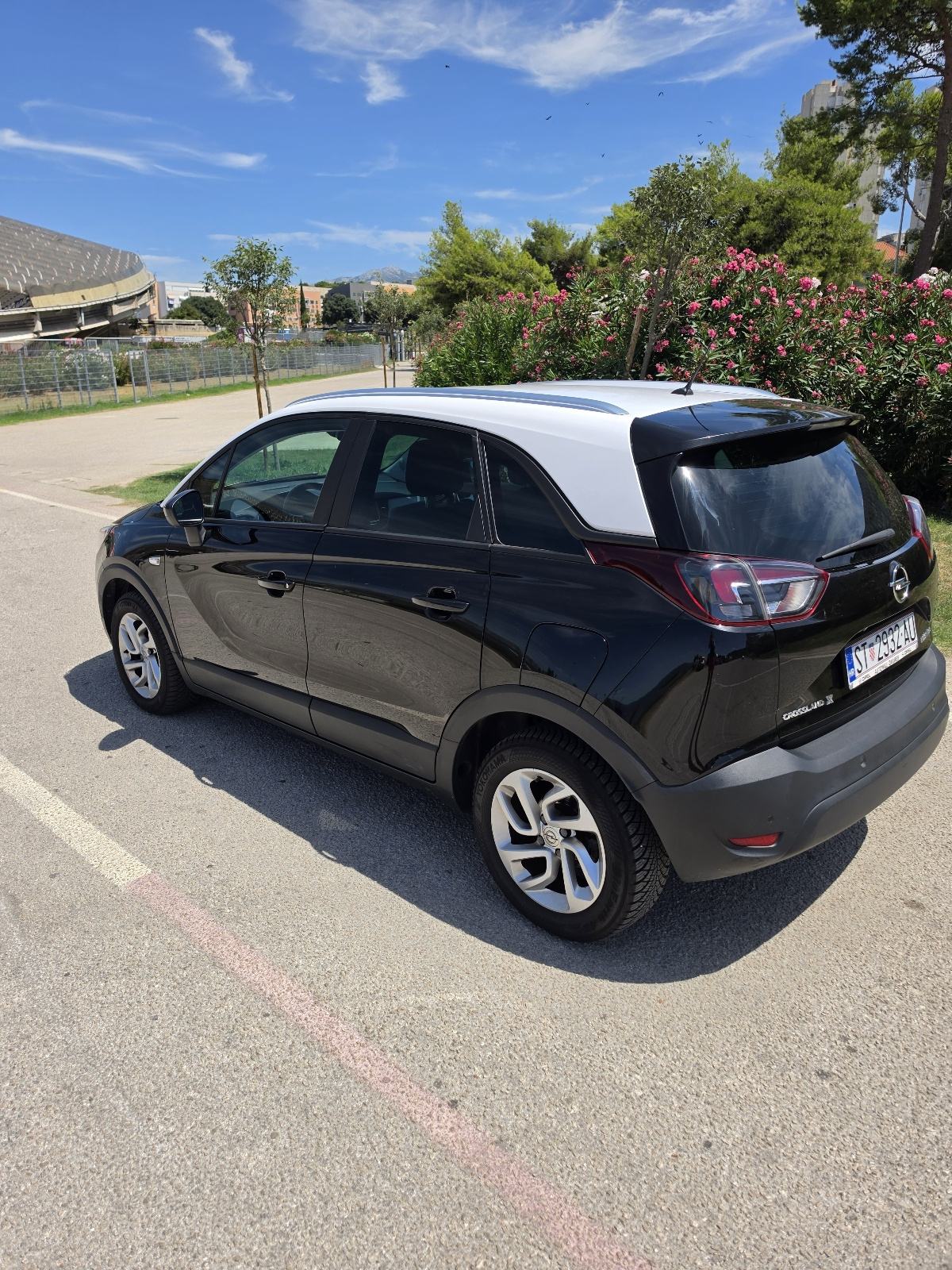 Opel Crossland 1,5 dci, fotografija 1
