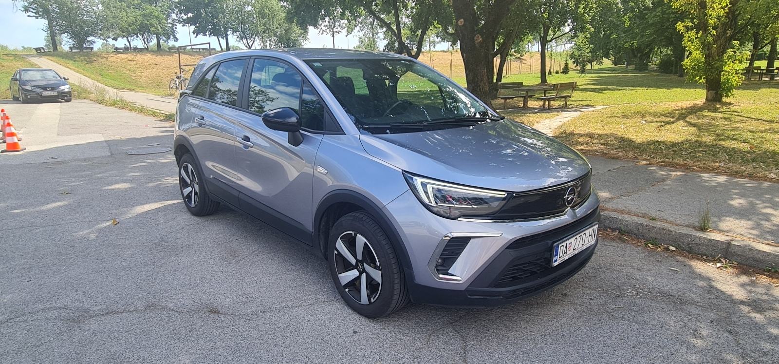 Opel Crossland 1,5 D Edition MT6, 2022, 201.500 km, iz HR, veliki serv, fotografija 2