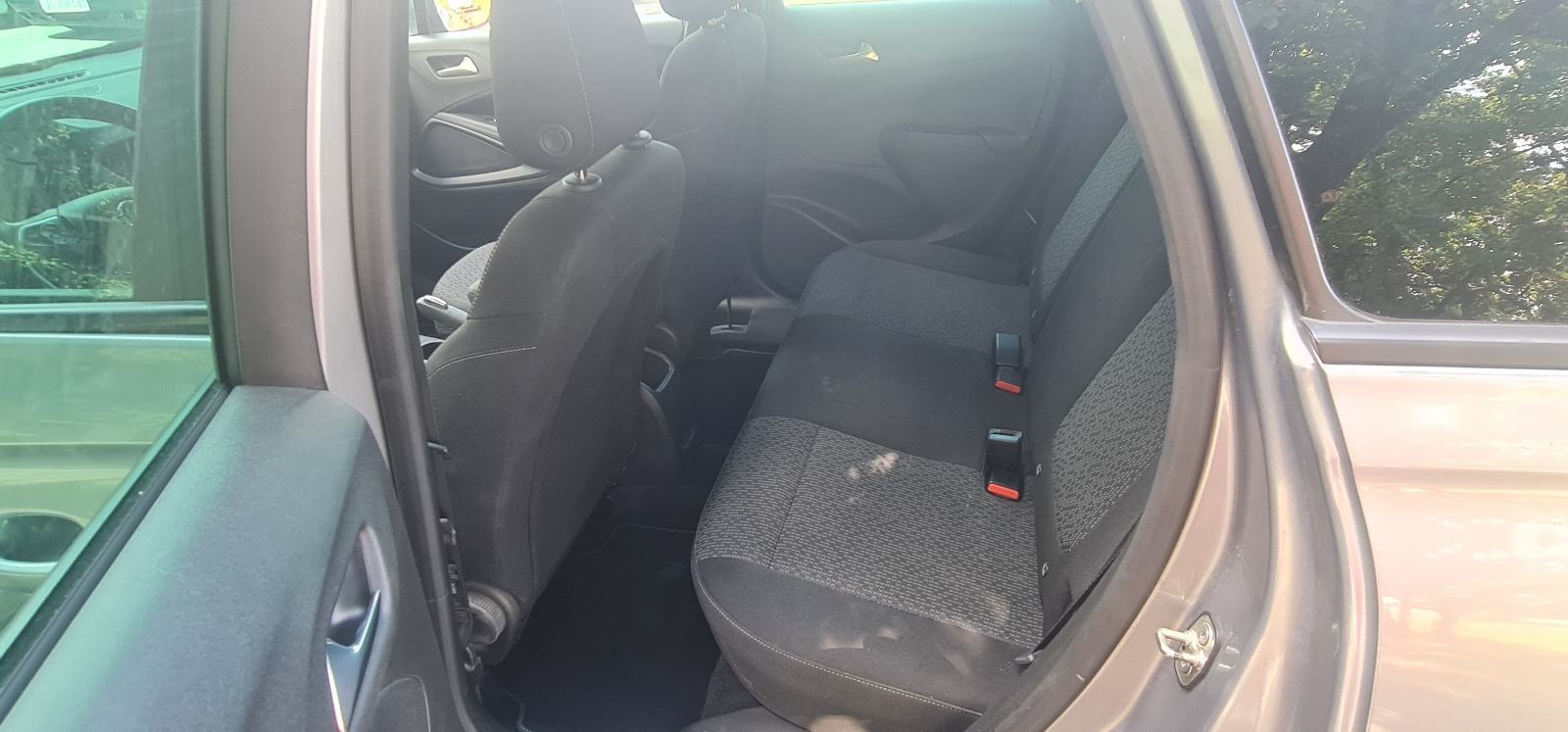 Opel Crossland 1,5 D Edition MT6, 2022, 201.500 km, iz HR, veliki serv, fotografija 10