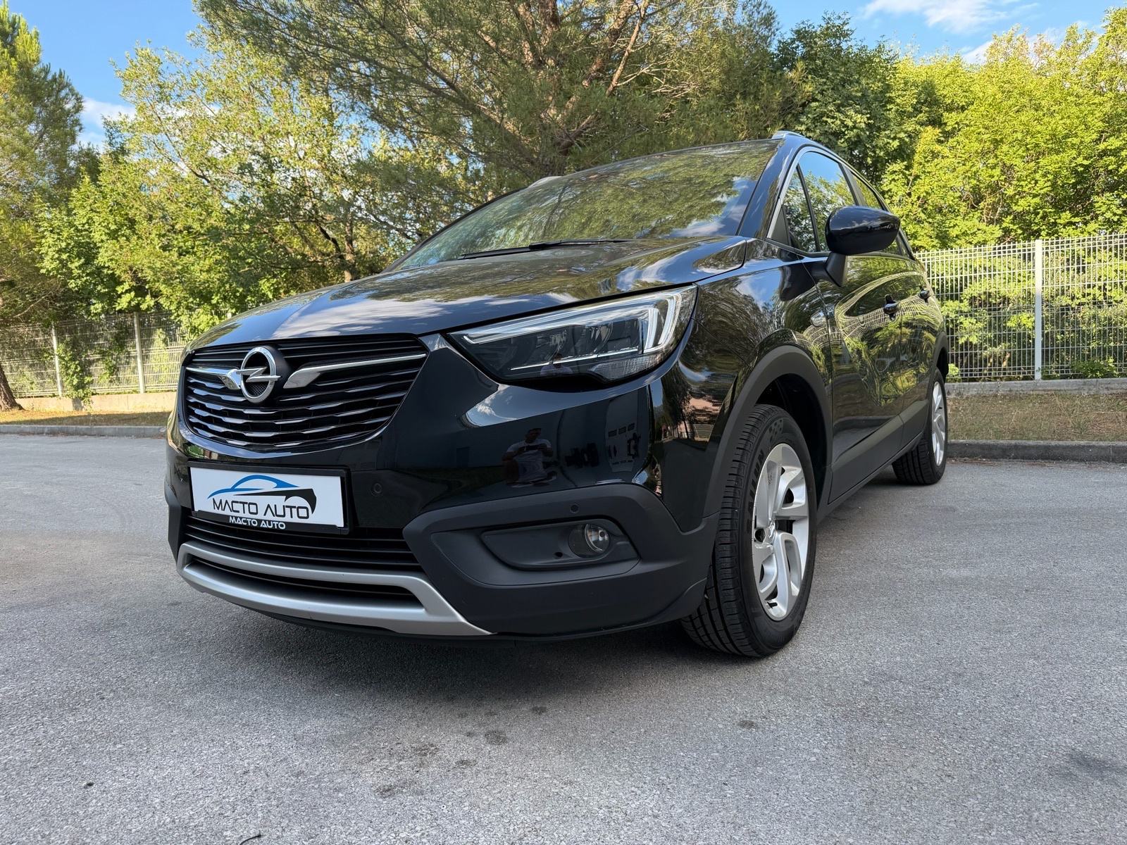 Opel Crossland 1,5, fotografija 2