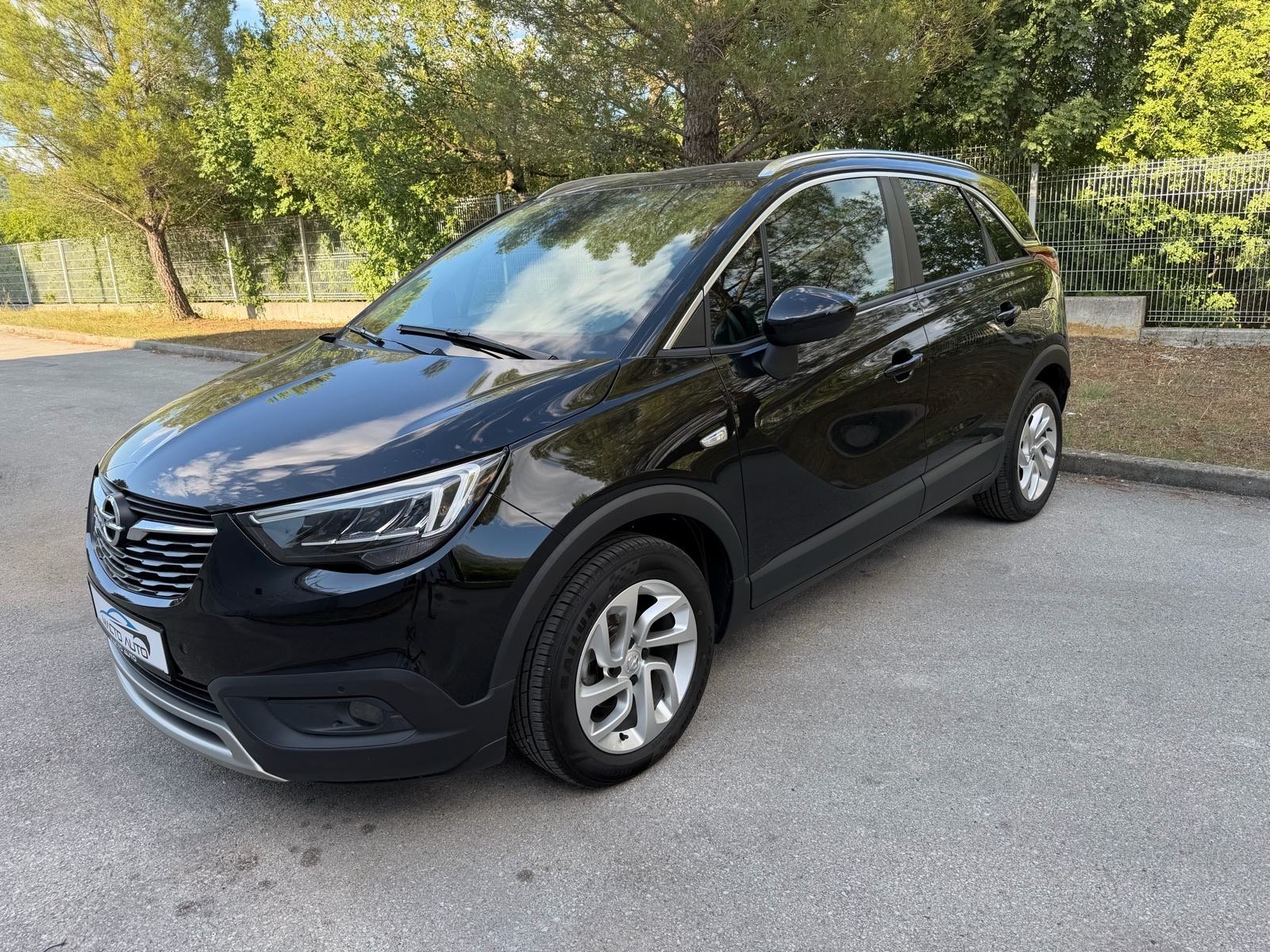 Opel Crossland 1,5, fotografija 3