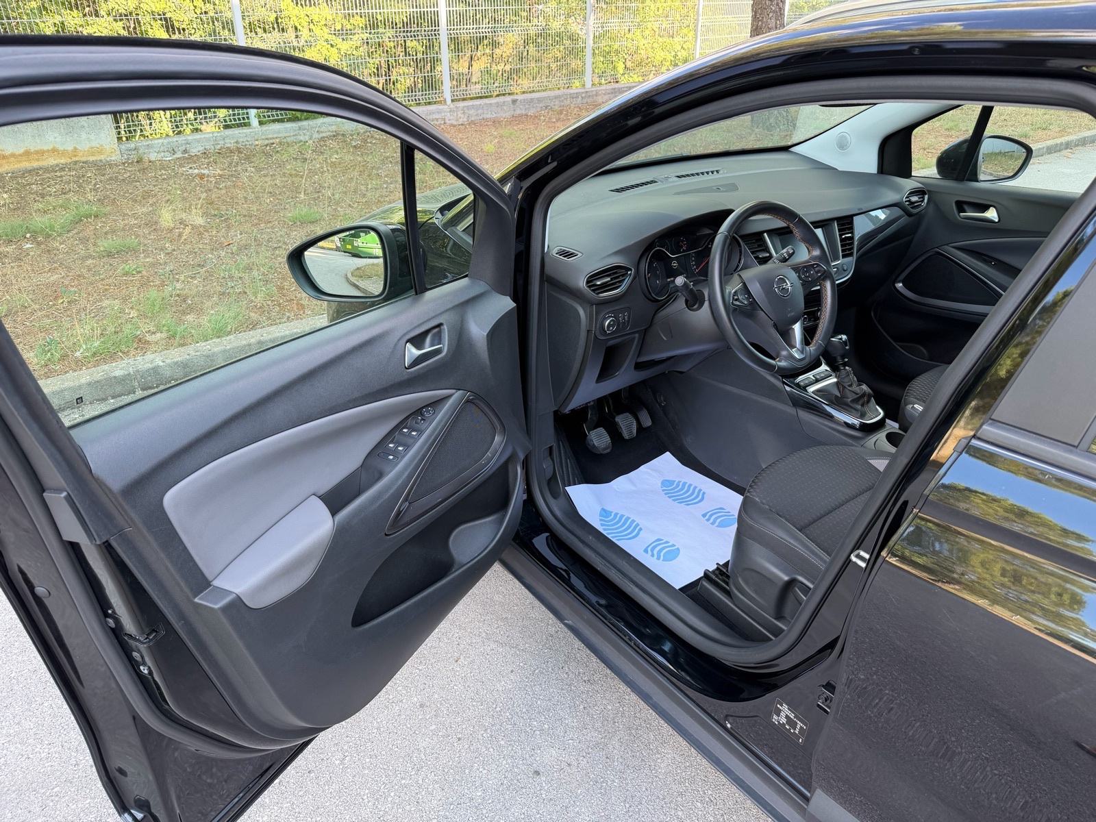Opel Crossland 1,5, fotografija 12