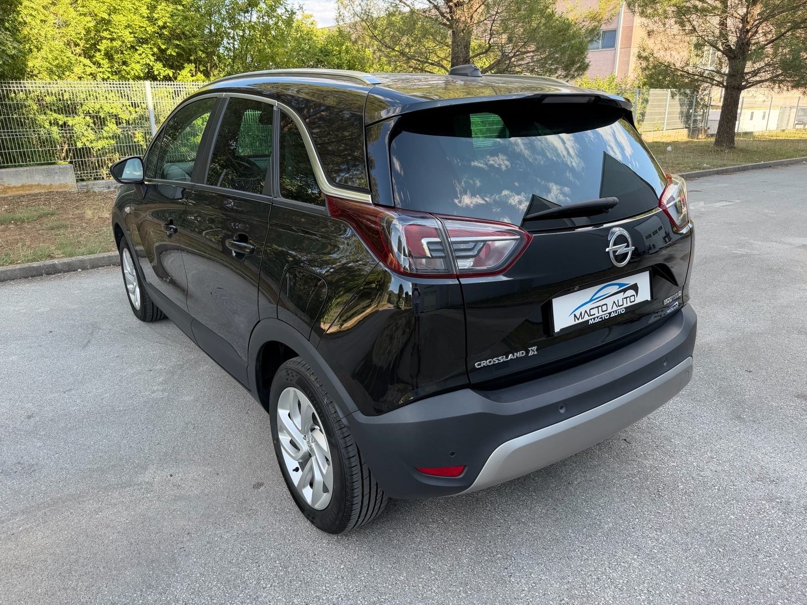 Opel Crossland 1,5, fotografija 14