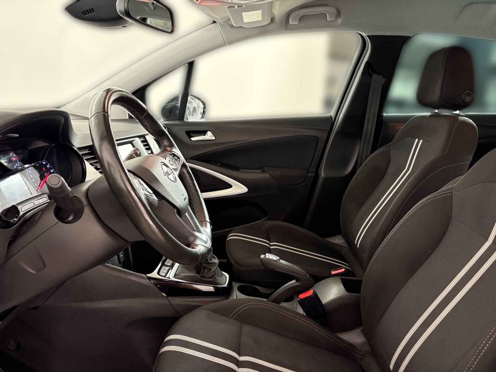 Opel Crossland X 1,2 DESIGN & TECH - 3 godine jamstva, fotografija 13